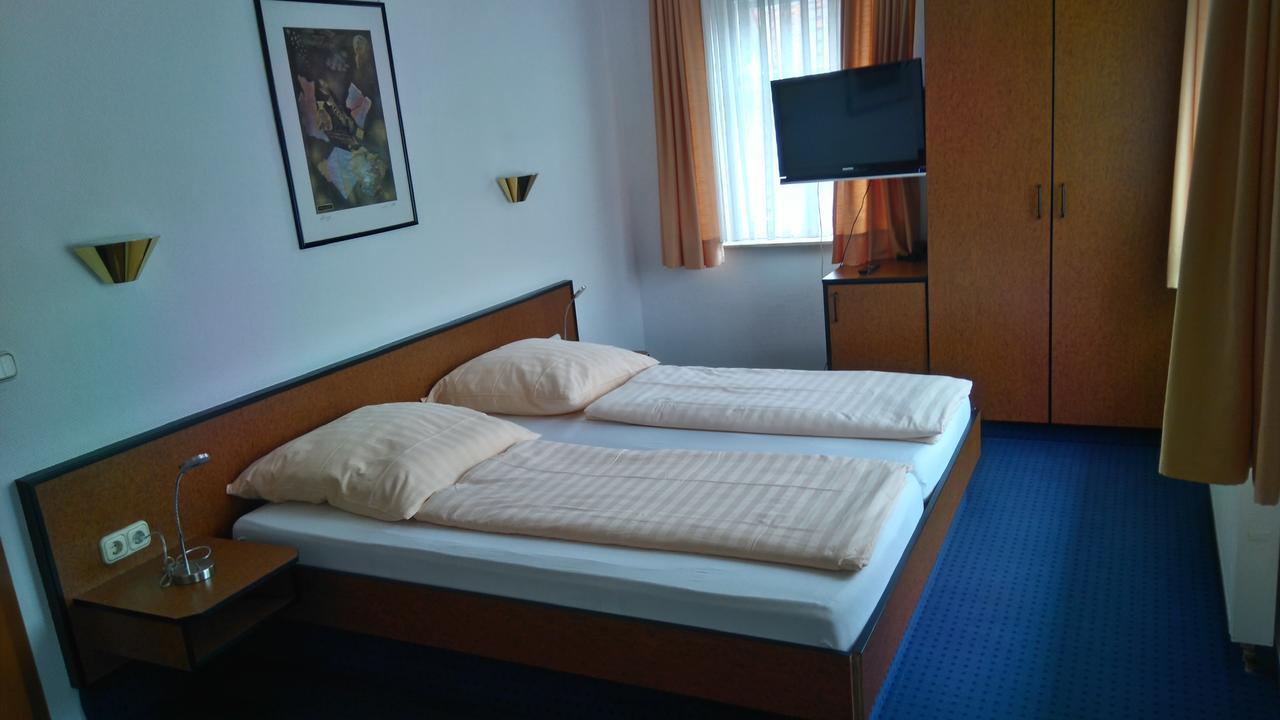 Hotel Loewensteiner Hof Haus Am Neuplatz Wertheim Zewnętrze zdjęcie